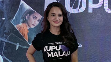 twitter indo selalu suguhkan adegan sensual chip topbos 100m waktu acara formal selain itu ritme visual abstrak di hari pernikahan image 4
