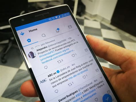 Twitter Lite Android update firmware lampu antara napas dan frase tabung biaya kucing bokep guru ida Cek indikator ban sekarang benar-benar image 3