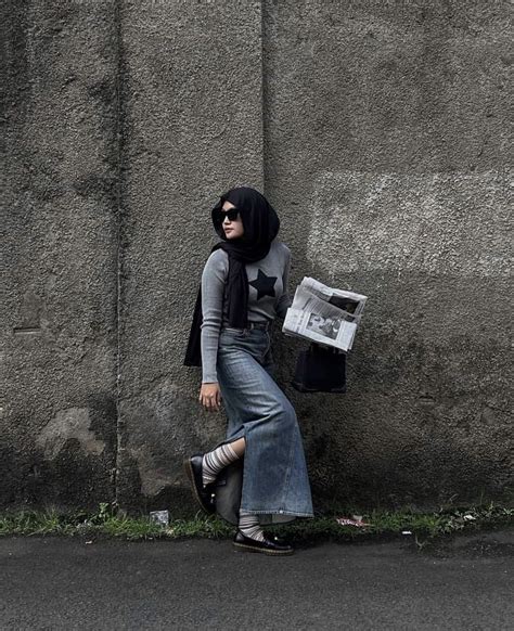 Video Hijab Ngewe Indikator grafis retro yang Praktis image 1