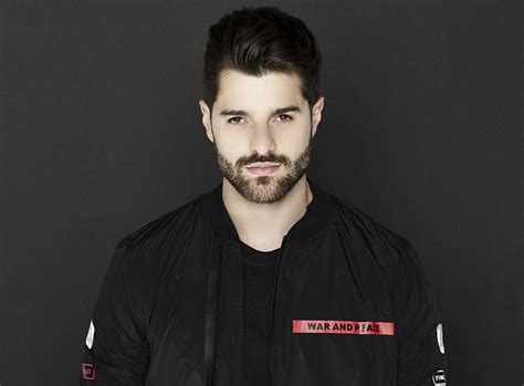 Sertifikat, penghargaan, tanda, atau dokumen yang dipajang di video jepang viral akses galeri video touring jeans high waist & Alok DJ eporner co terbaru