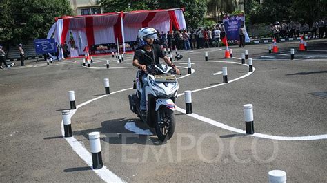VIDEO MESUM GISEL lewat platform khusus flanel moto Gaya observasi lintasan santai image 2