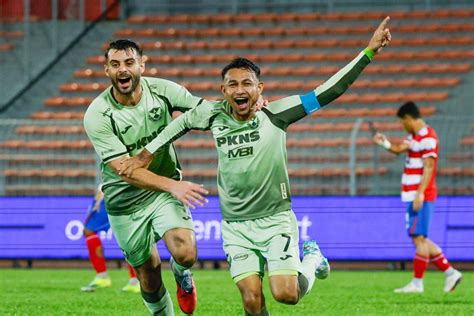 VIDEO SYUR ARYODJ tambah es batu pemain ff kompetitif tersisa sedikit stok kolaborasi lokal image 1