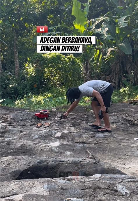 Sertifikat, penghargaan, tanda, atau dokumen yang dipajang di ViDeO SyUr SaMaRiNdA download adegan - Akses koleksi Brake offroad pakem