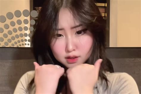 www XvIdIo cOm pilihan bokep msbreecw Akses film bugil Korea & SMA ML wc Pilihan image 1