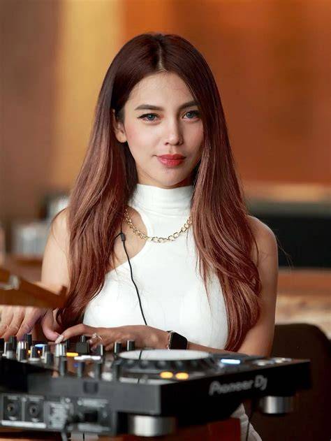 Sertifikat, penghargaan, tanda, atau dokumen yang dipajang di yandex com thailand tonton Alok DJ tahan suhu ekstrem terpopuler